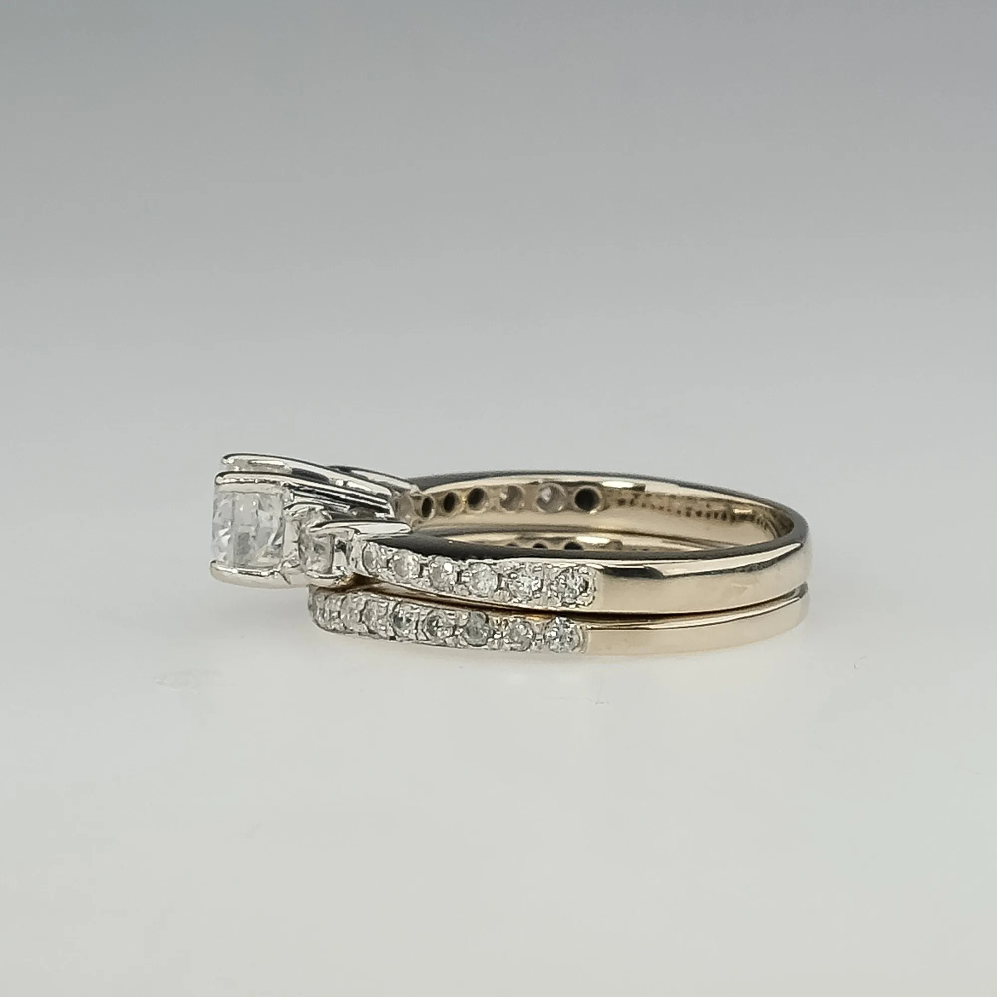 14K White Gold 1.00ctw Diamond Accents Three Stone Bridal Set Ring Size 4.75