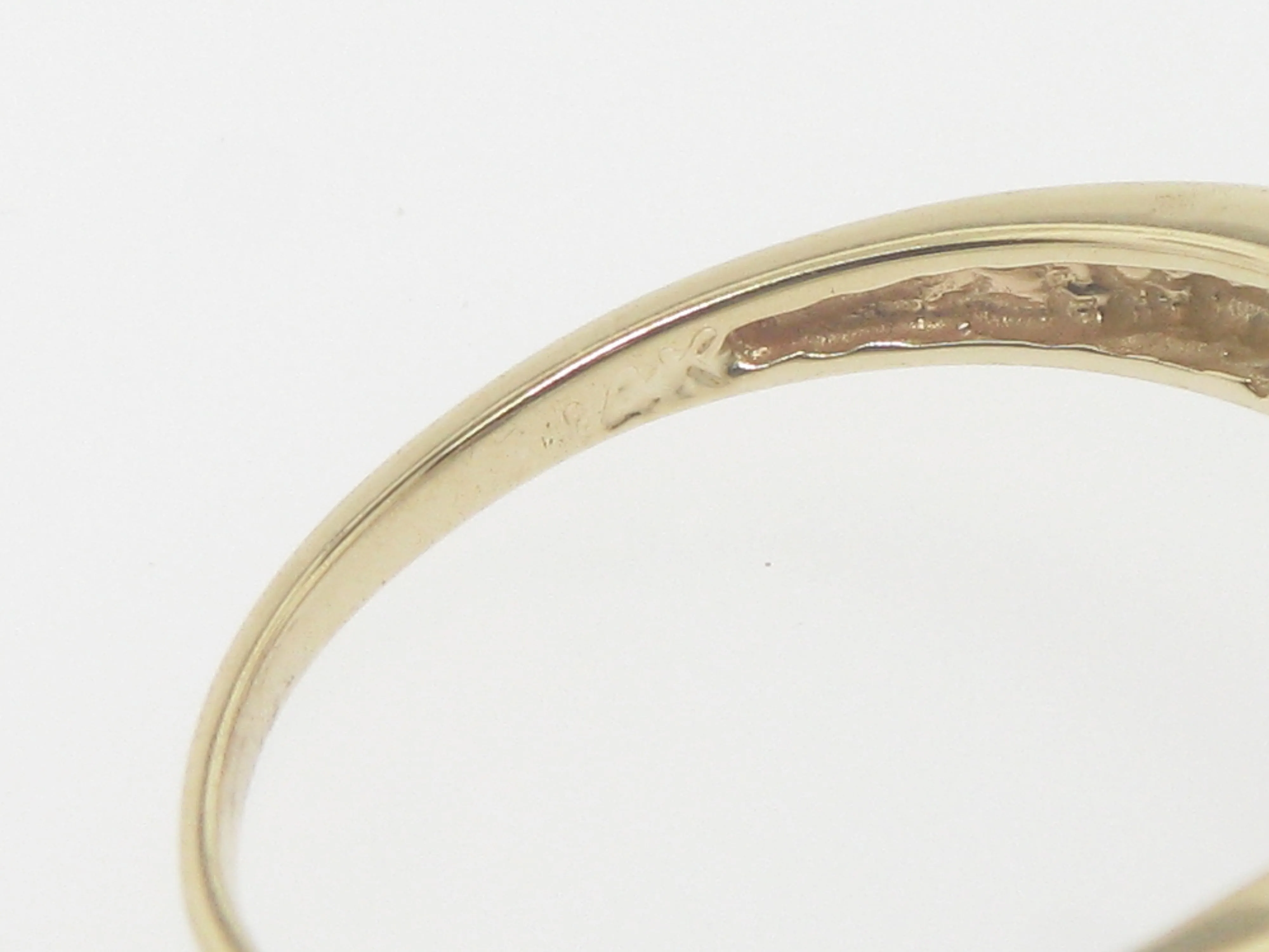 14K Yellow Gold Diamond Cluster Ring 17-.13 CTTW Size 5 Preowned