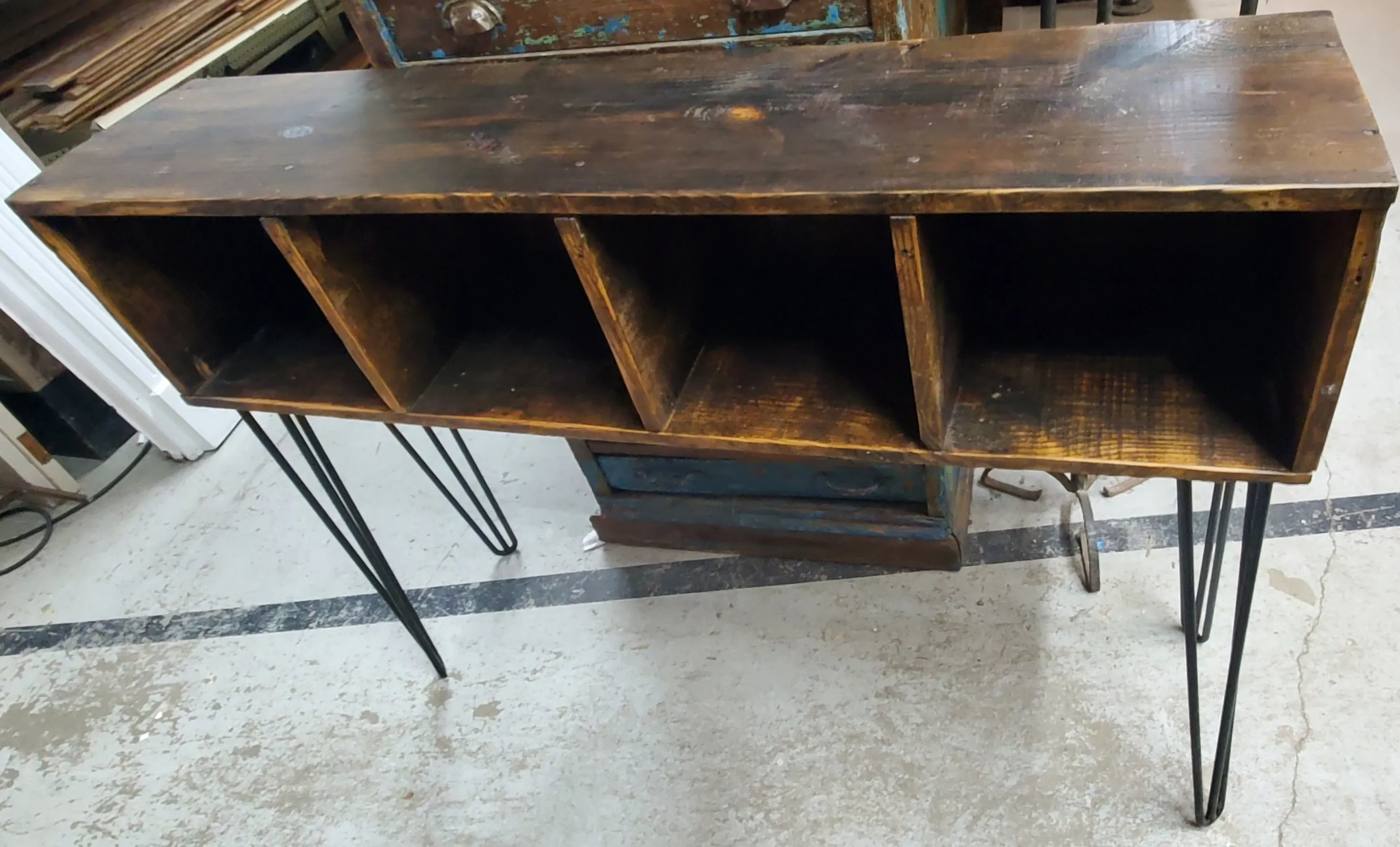 4 Cubby Hardware Bin Table *GAM0105