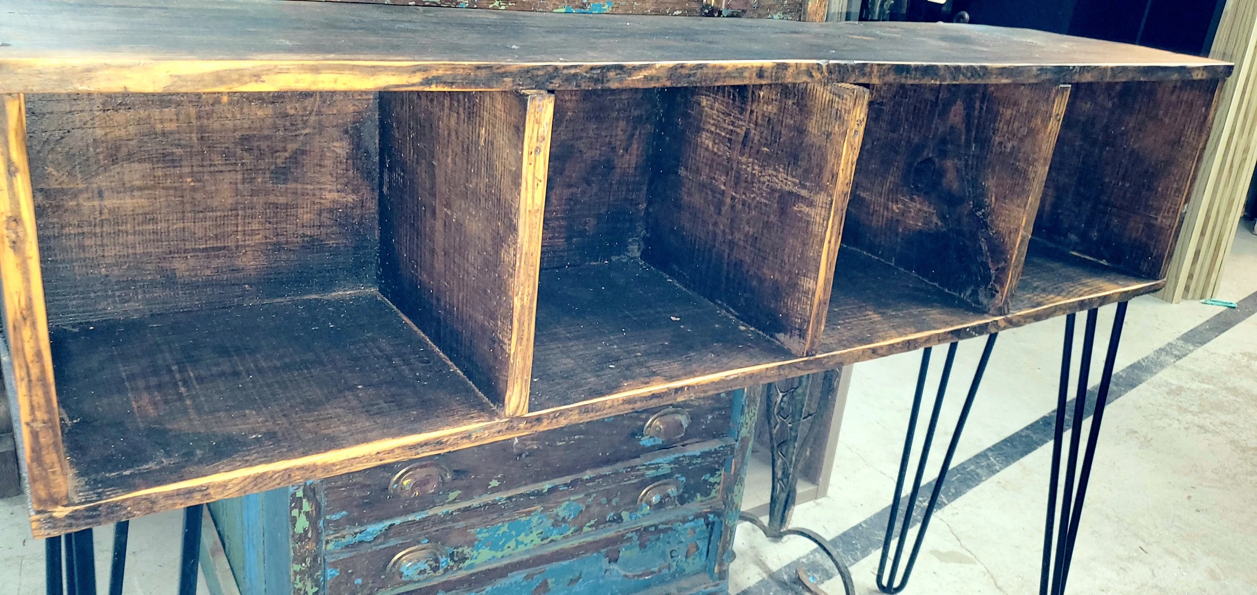 4 Cubby Hardware Bin Table *GAM0105