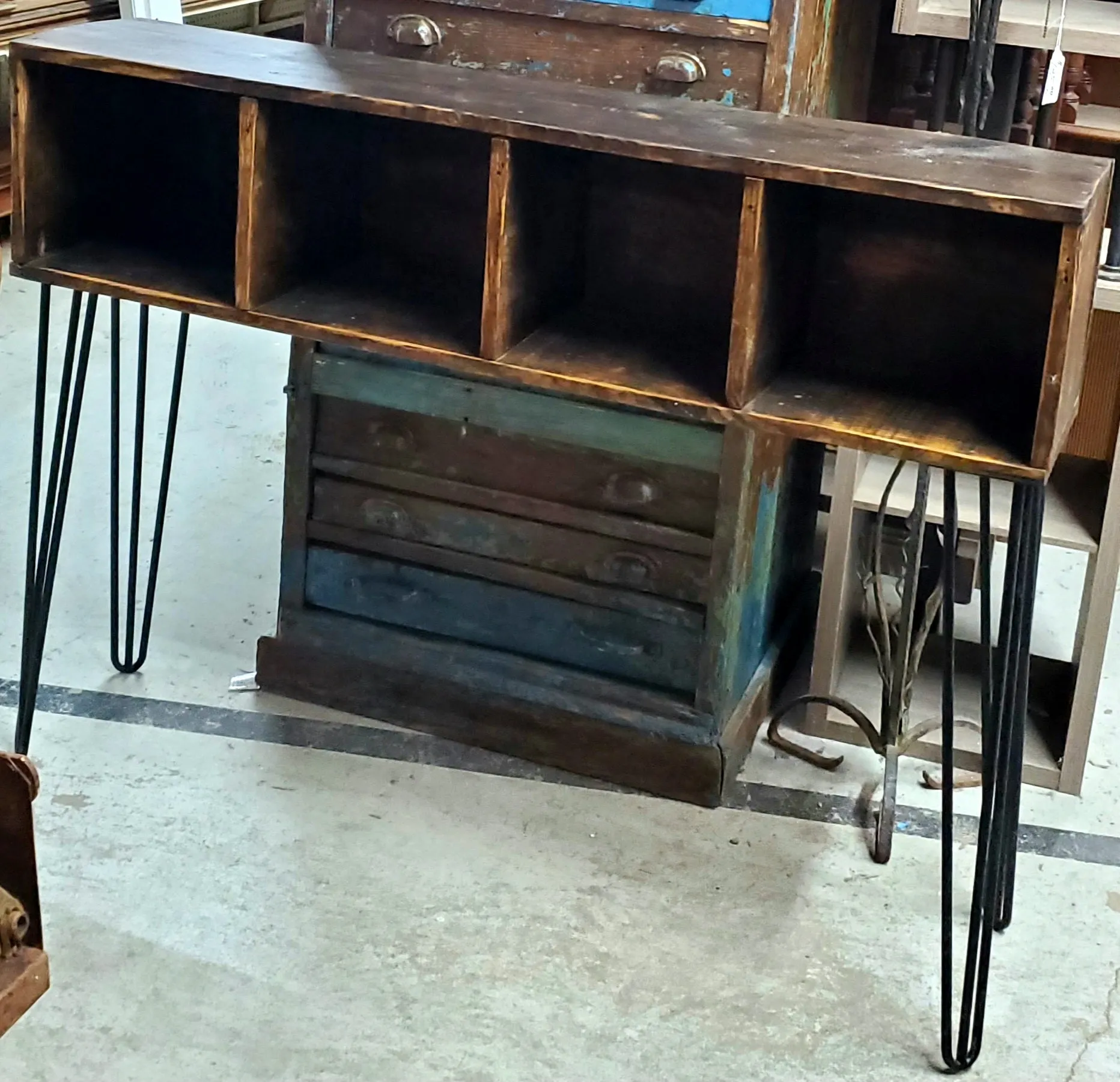 4 Cubby Hardware Bin Table *GAM0105