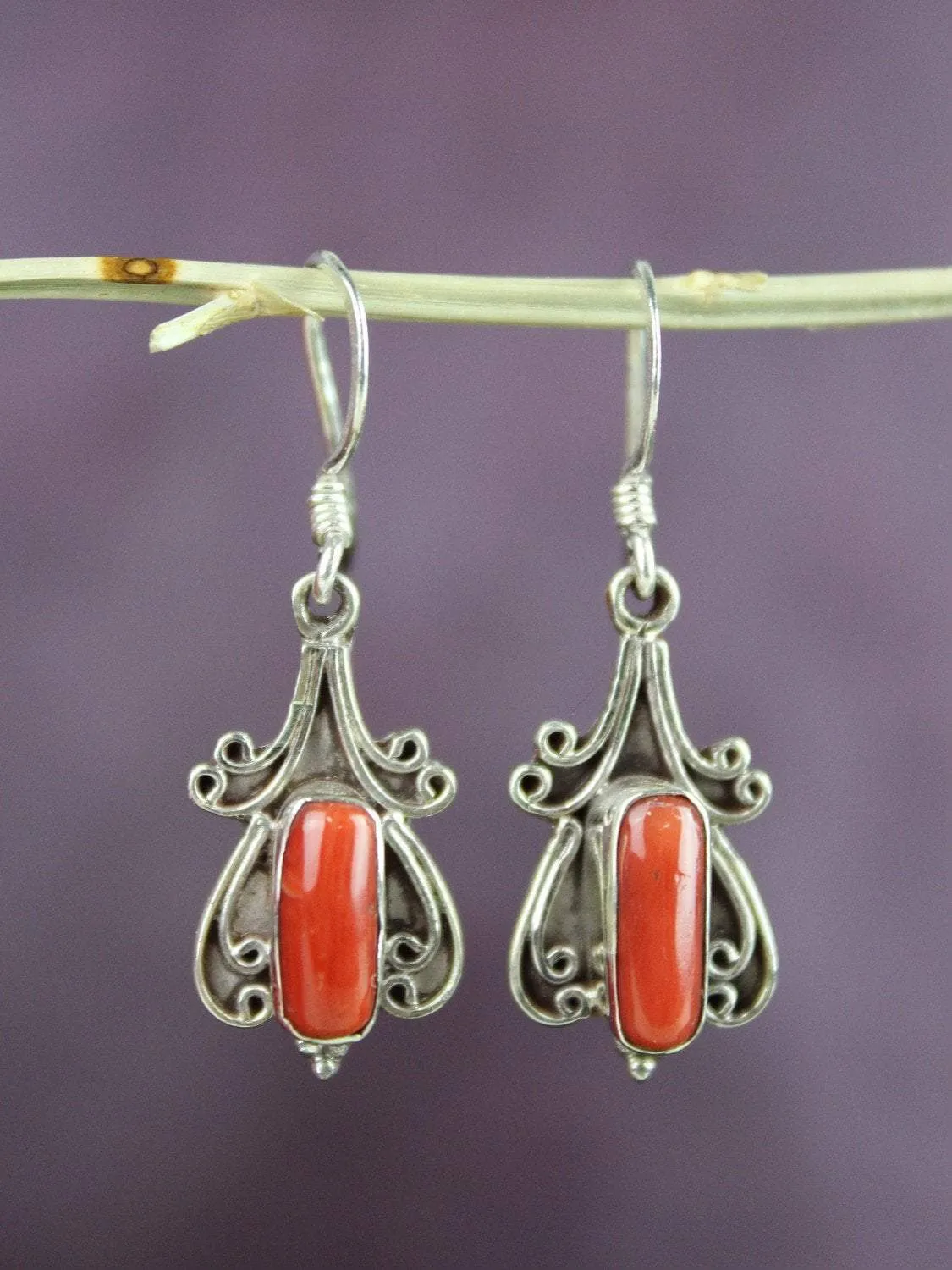 Antique Coral Embellishment Earrings