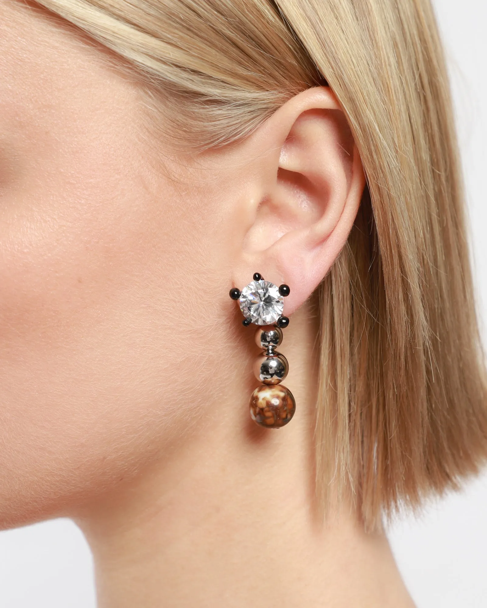 Ascolto Chandelier Earrings