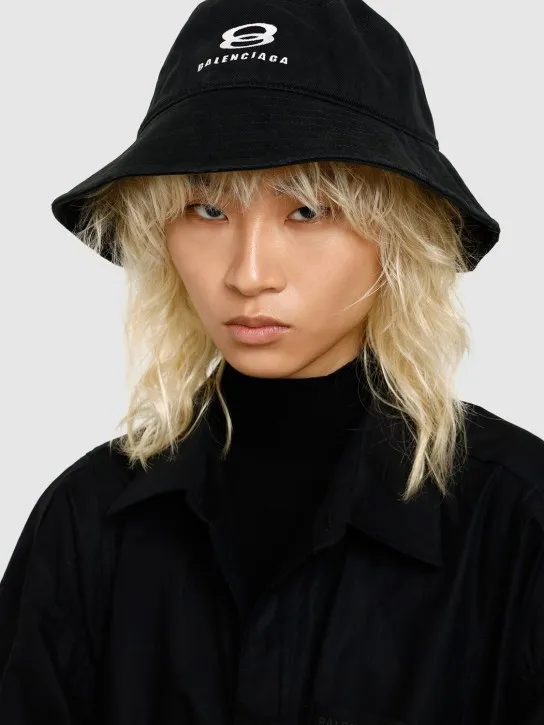 Balenciaga   Cotton drill bucket hat 
