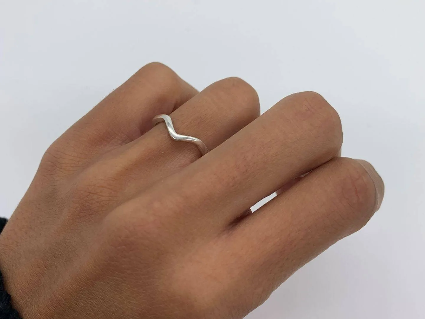 Dainty Chevron Ring - V Shaped Band - Wish Bone Ring