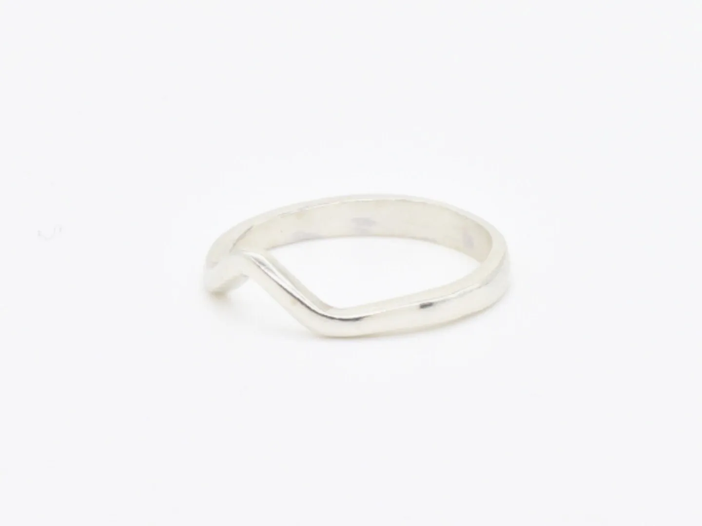 Dainty Chevron Ring - V Shaped Band - Wish Bone Ring