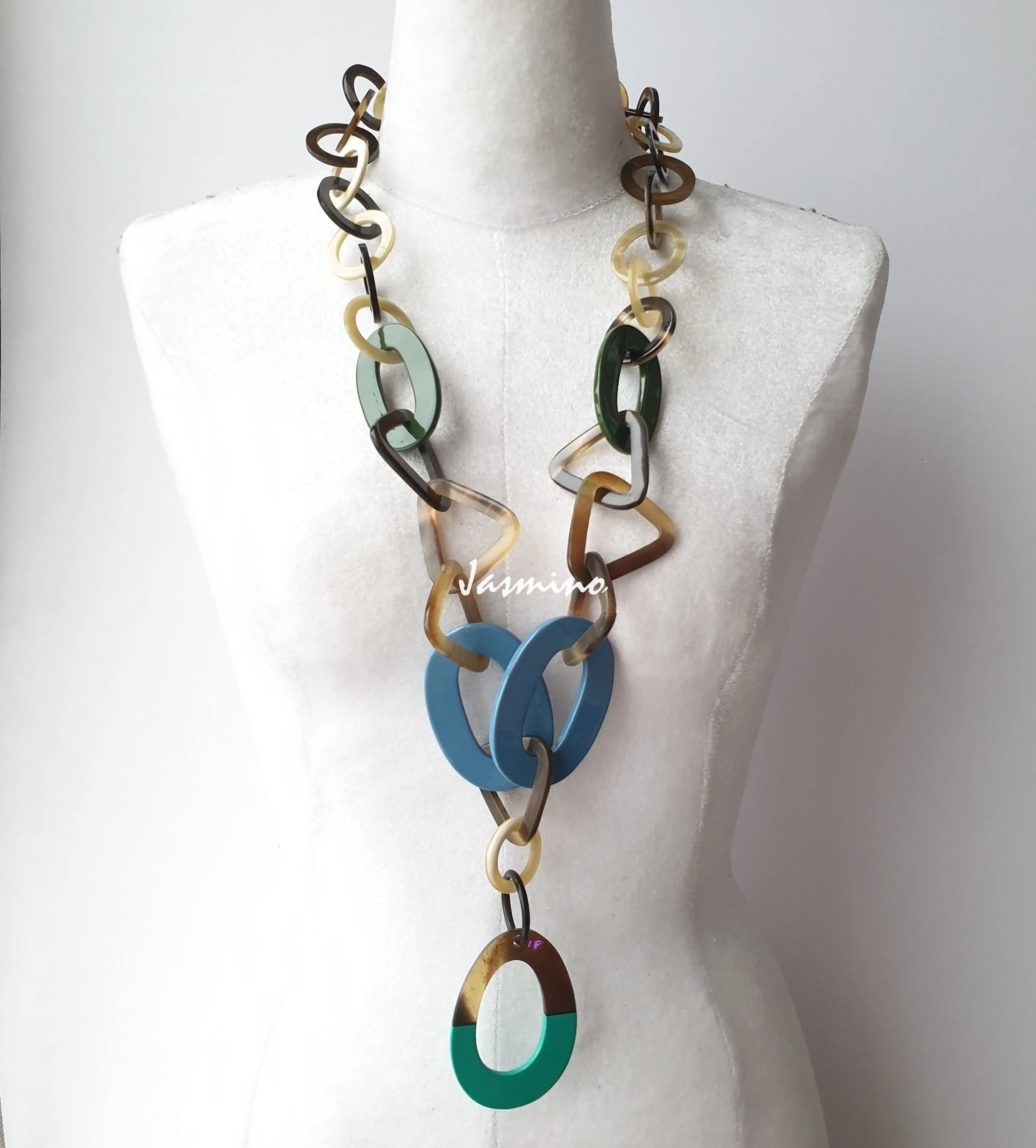 Elegant Buffalo Horn Necklace J18061, Natural Handmade Jewelry