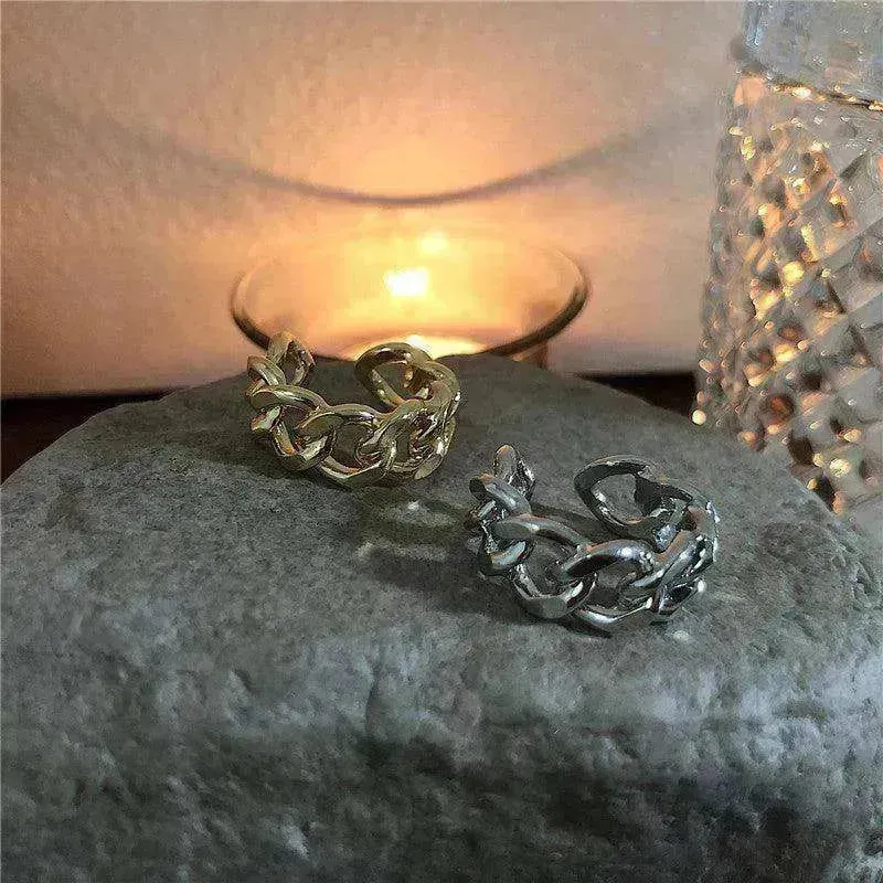 Fashionable with unique chain design ring