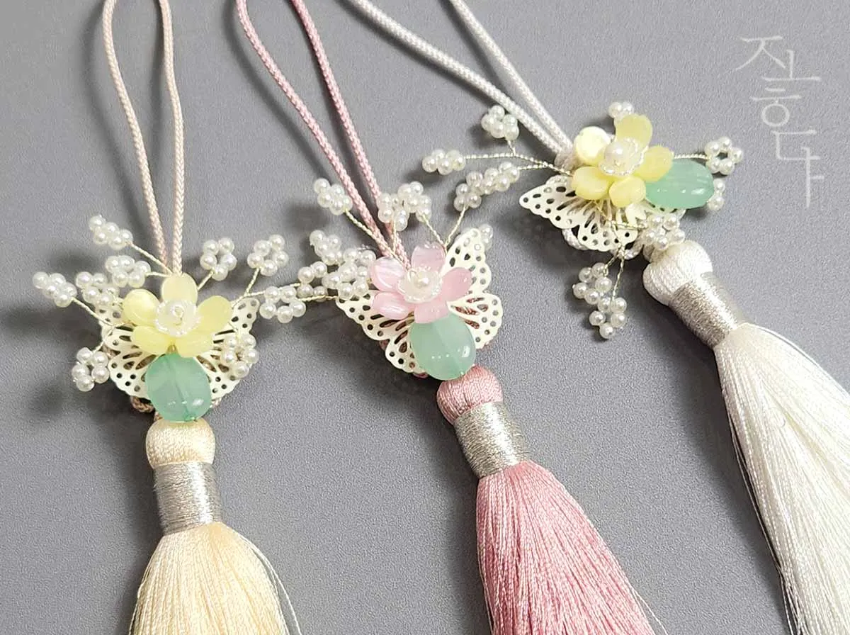 Flower on Butterfly Norigae (3 Colors)