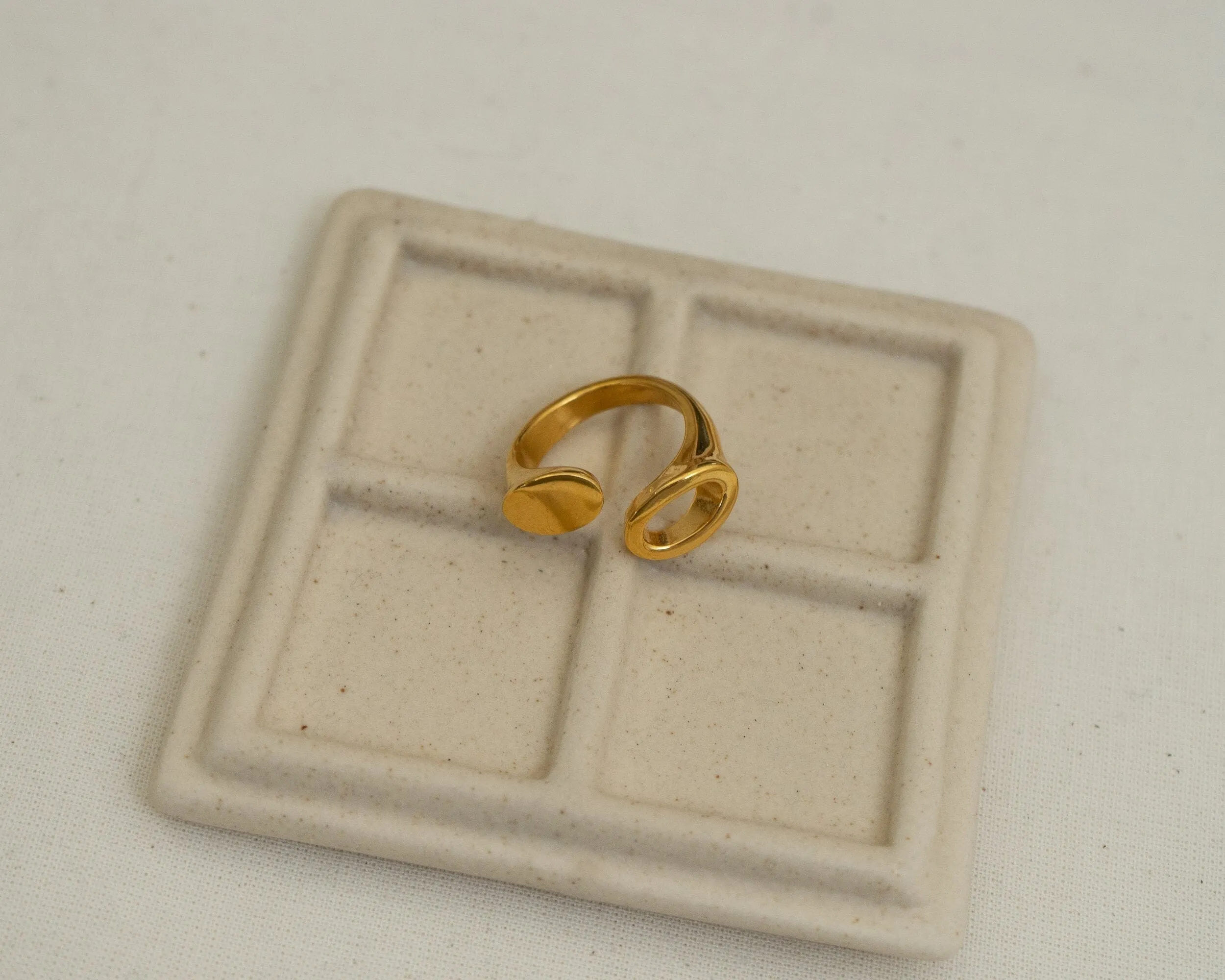 Gold Dainty Abstract Circles Ring
