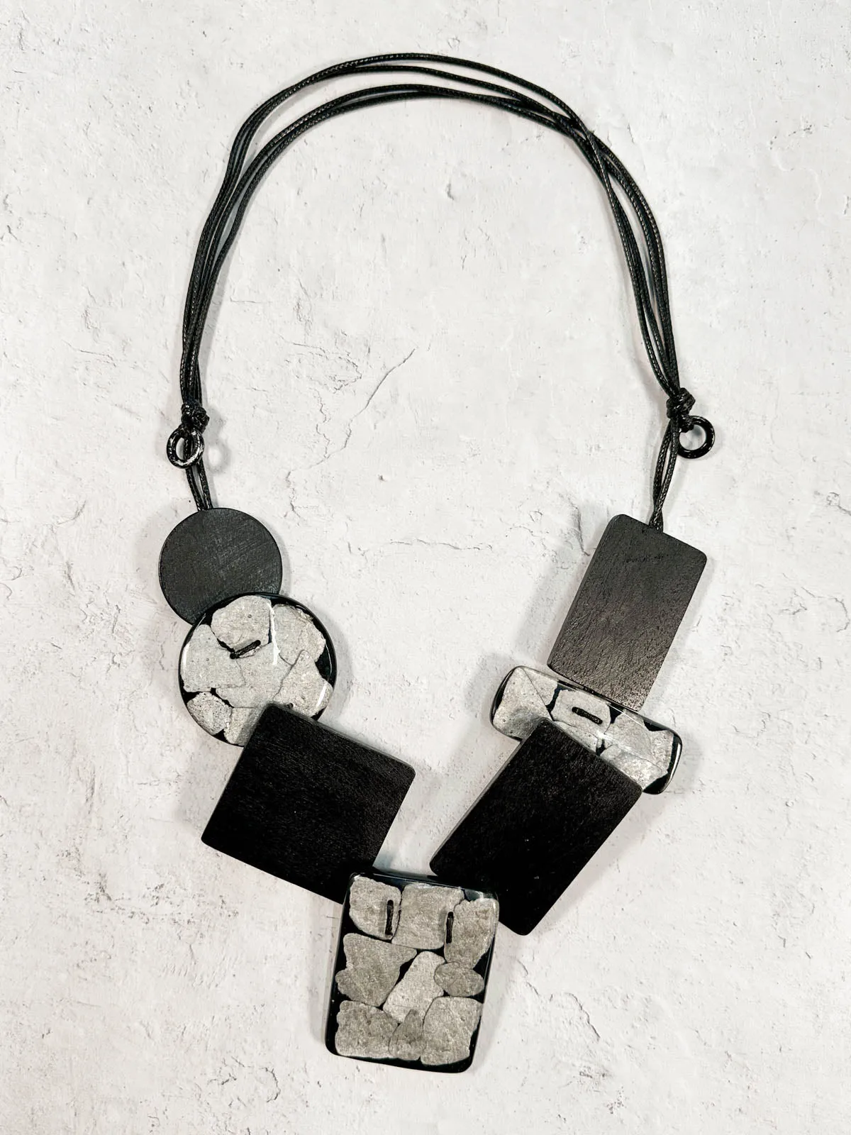 Inlay Resin Shapes Necklace & Earrings Set, Black/Silver
