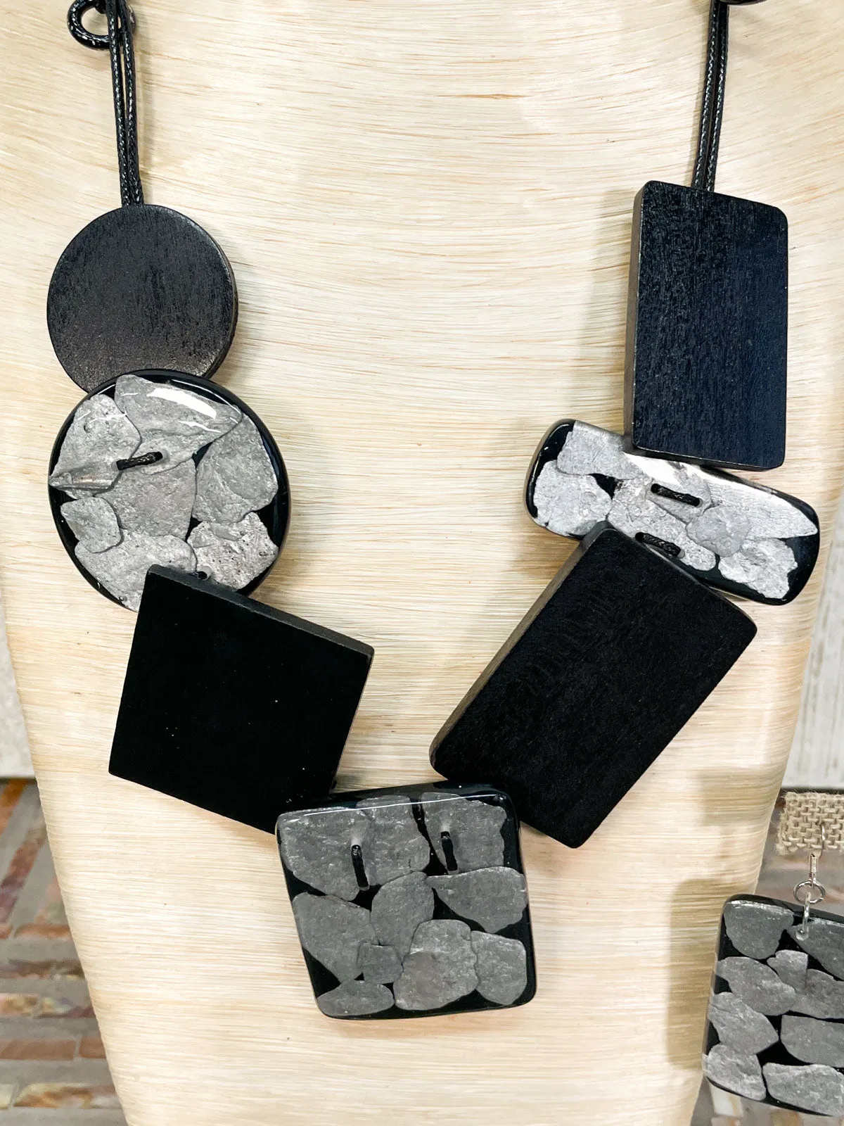 Inlay Resin Shapes Necklace & Earrings Set, Black/Silver