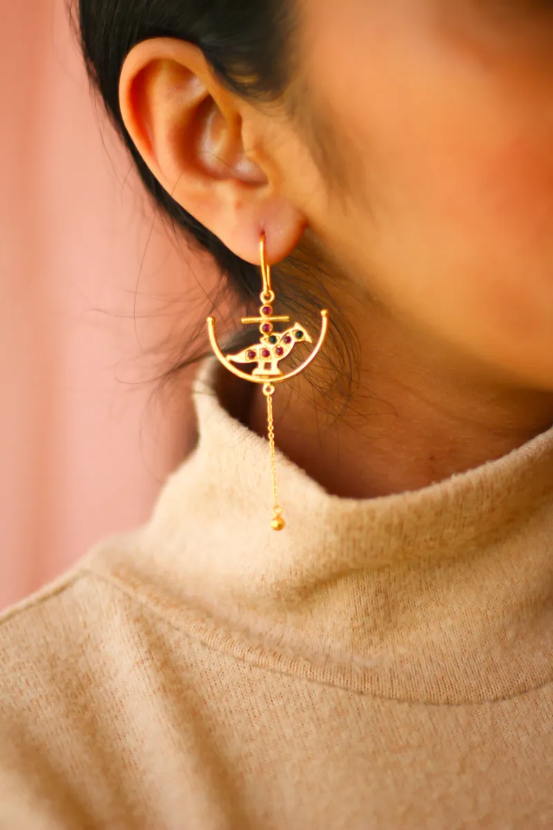Meenakshi On Swing Single Chandelier (Gold-plated)