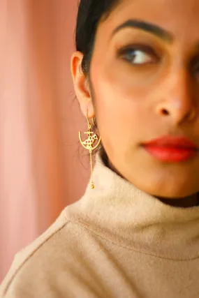 Meenakshi On Swing Single Chandelier (Gold-plated)