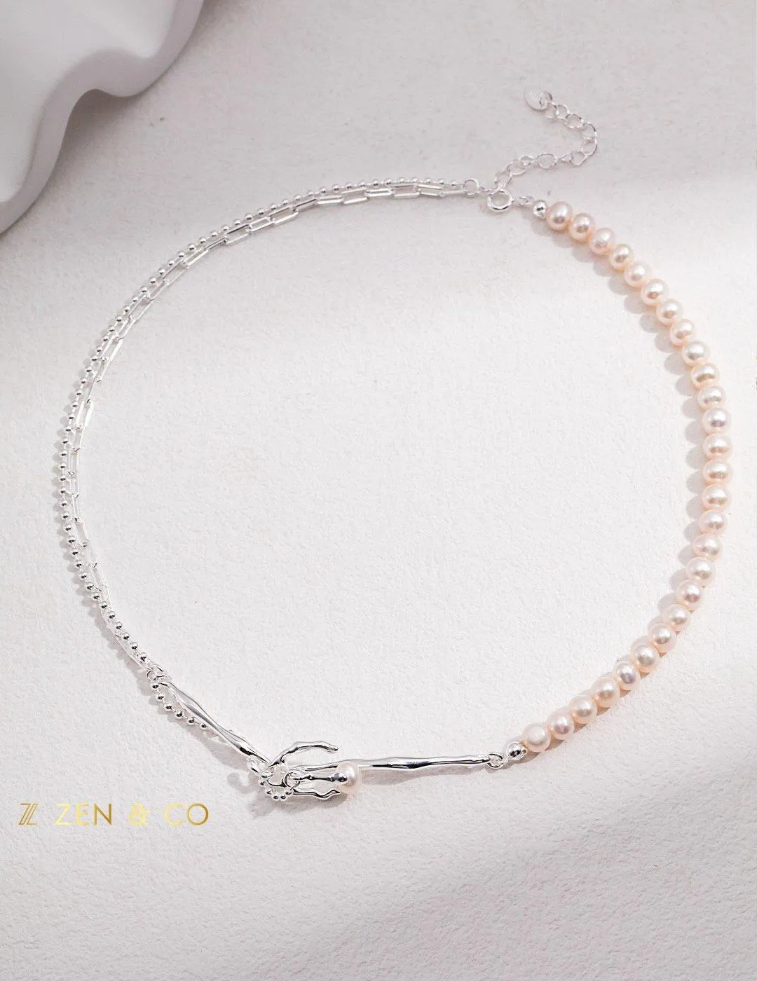 SKYE Asymmetrical pearl necklace