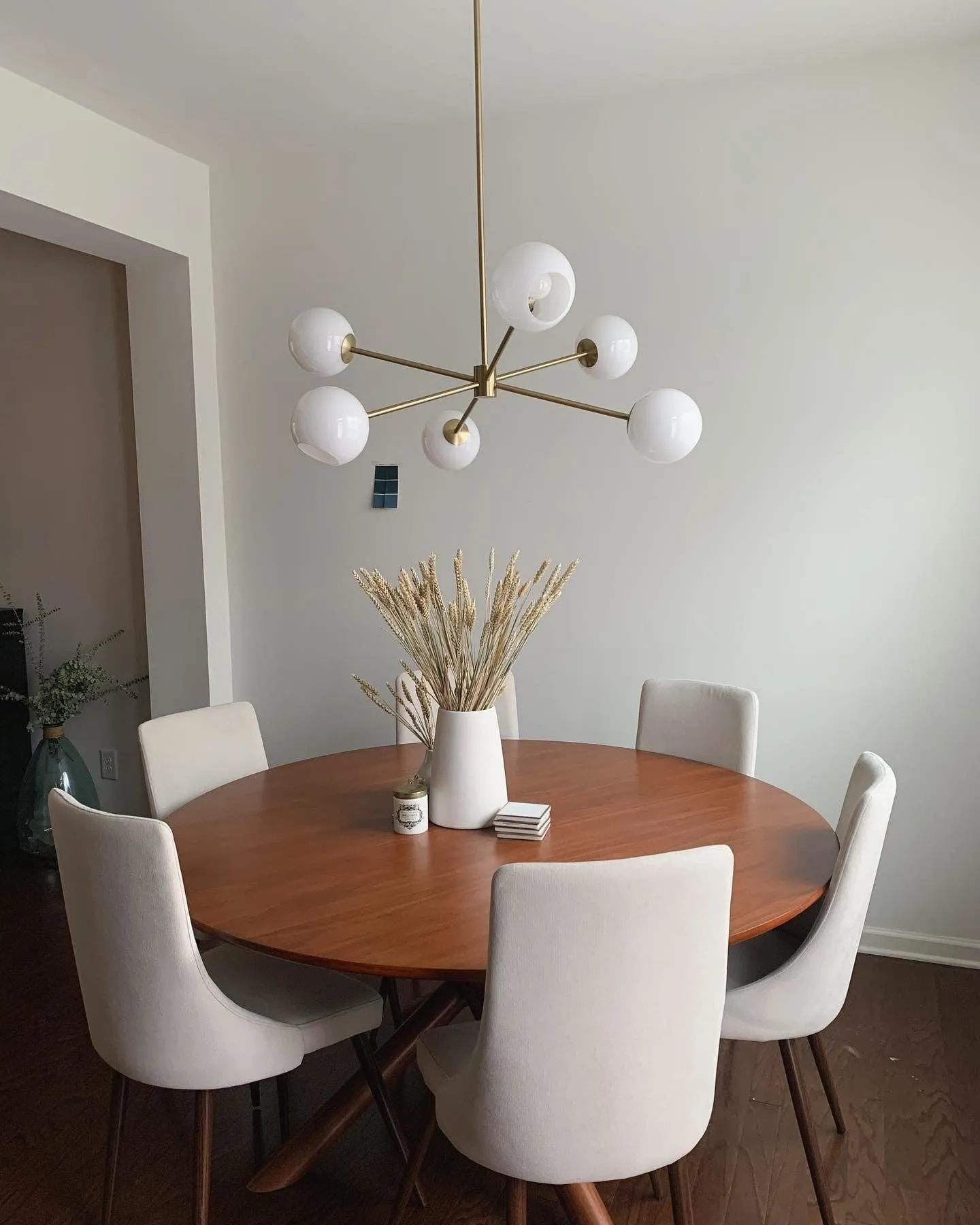 Staggered Glass 6-Light Chandelier