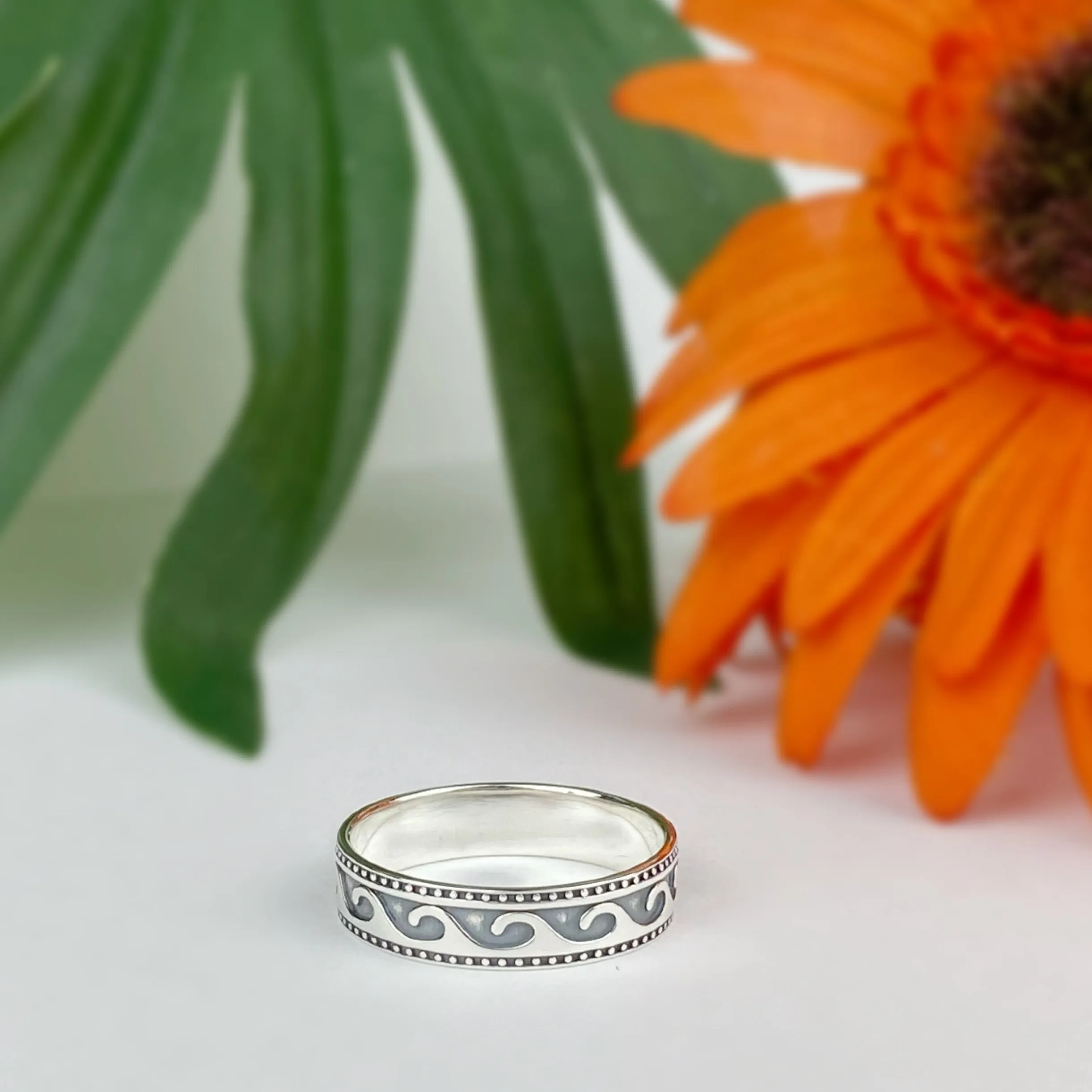 Tiki Wave Ring - VR491