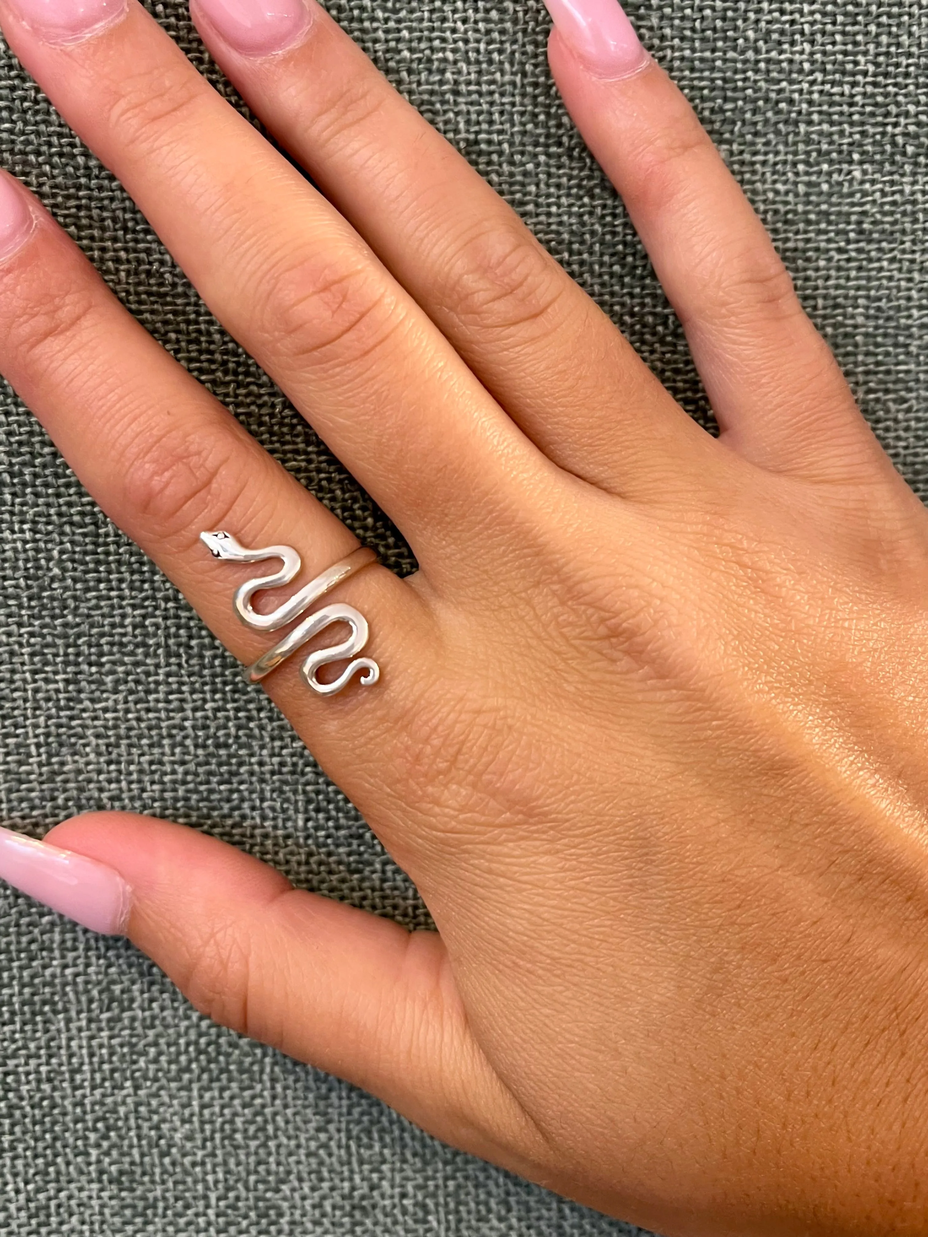 Twisty Snake Ring - Silver