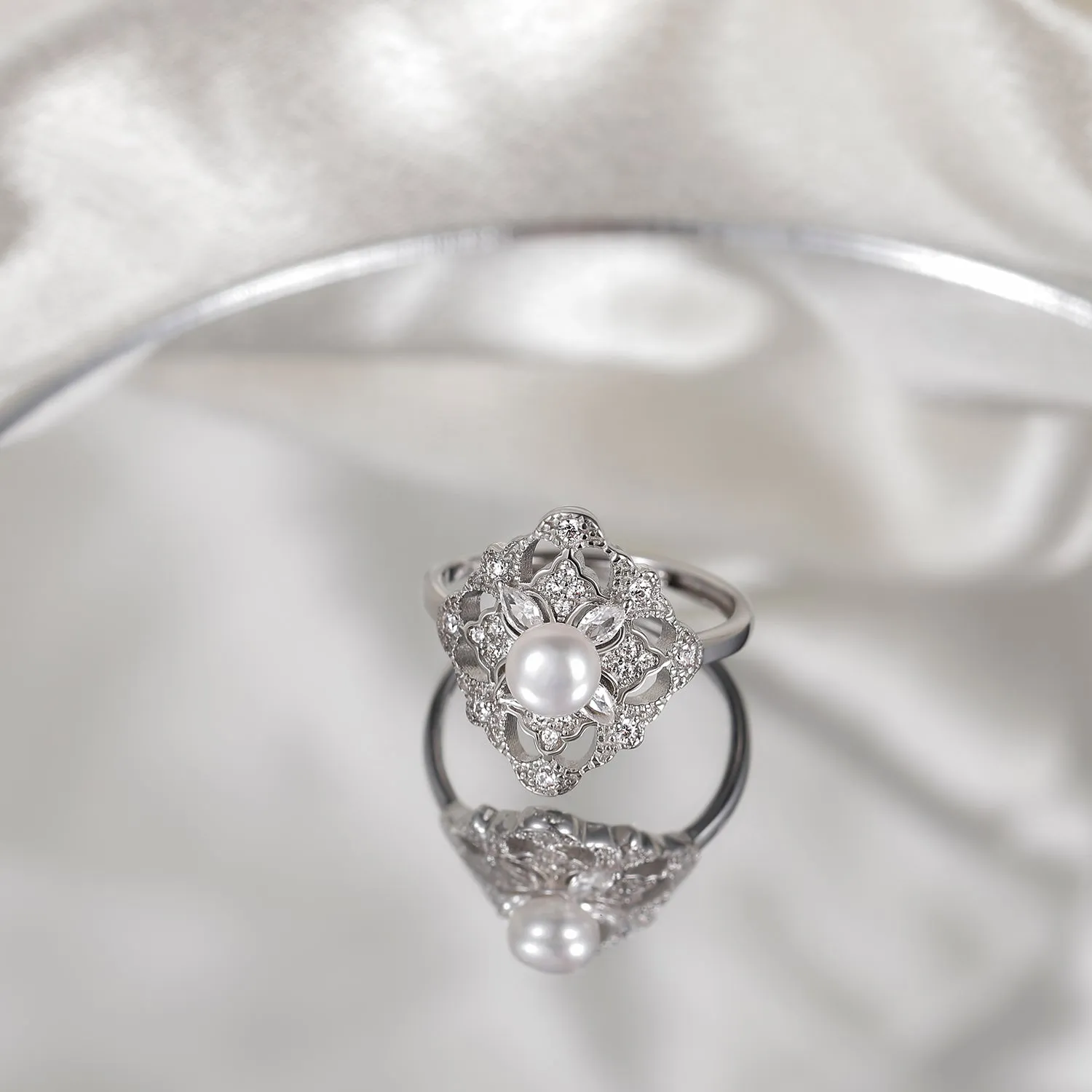 Vintage Pearl Ring in Sterling Silver