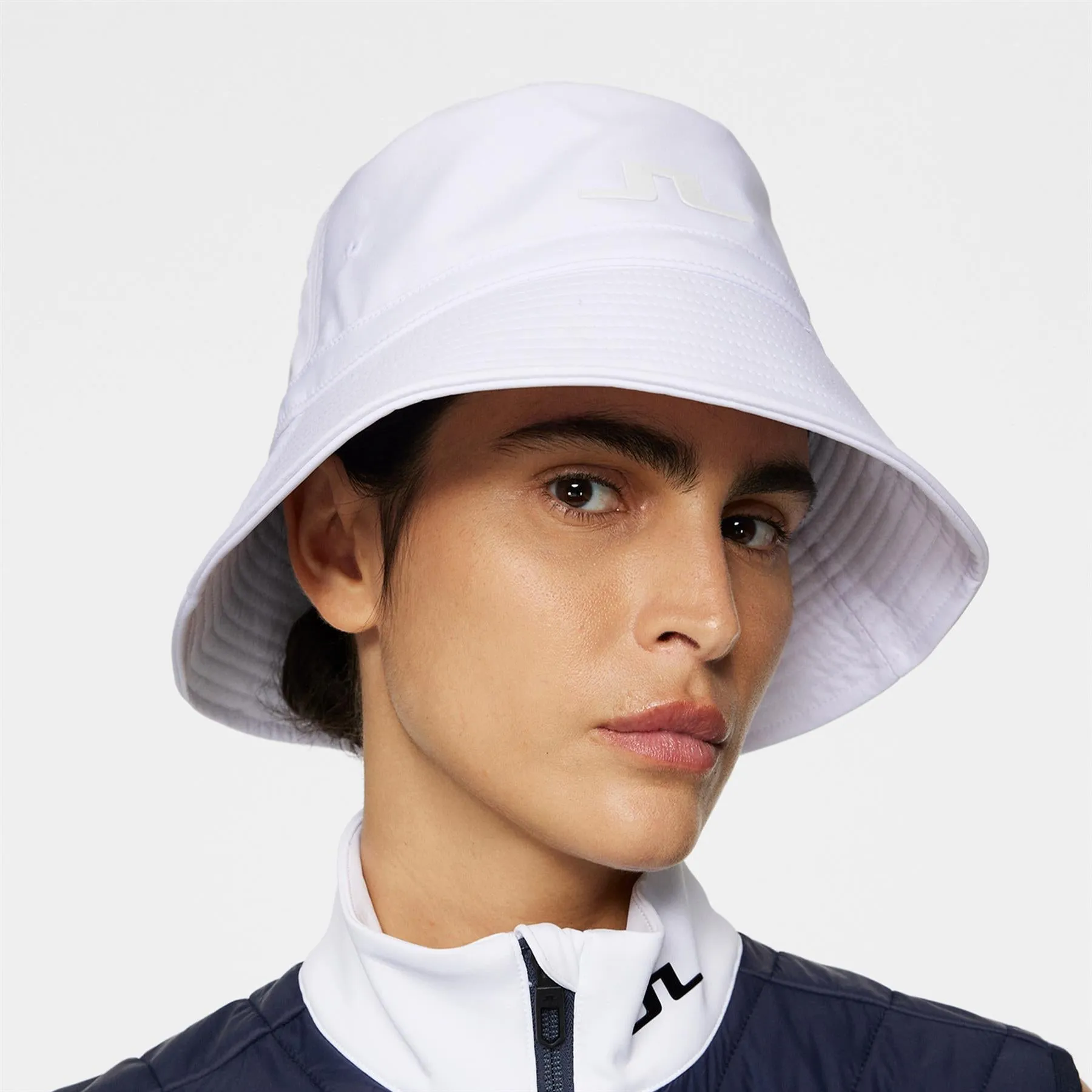 Womens Siri Tech Stretch Bucket Hat White - AW24